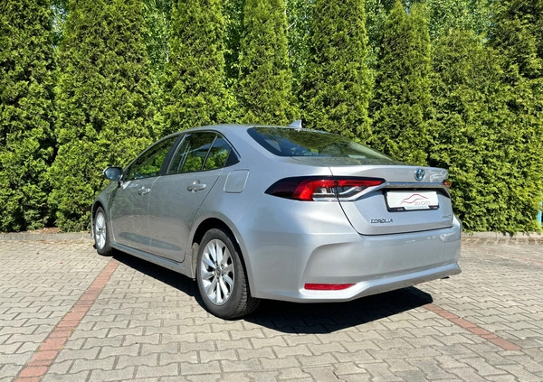 Toyota Corolla cena 94800 przebieg: 44250, rok produkcji 2022 z Więcbork małe 232